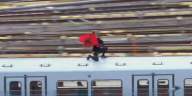 "The Schwarzfahrer" surft auf U4