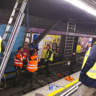 Stromkabel legt Wiener U-Bahn lahm
