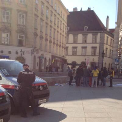 Demo vor der Hofburg