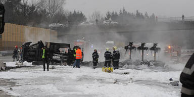 Tanklastwagen flog auf A2 in die Luft