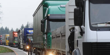 Tanklastwagen flog auf A2 in die Luft