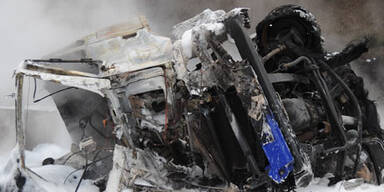 Tanklastwagen flog auf A2 in die Luft