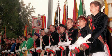Uniform-Verbot beim Ulrichsbergtreffen