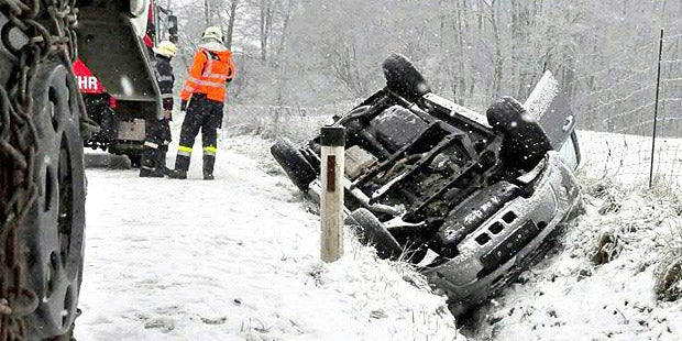 Wintereinbruch: Schnee-Chaos in Österreich