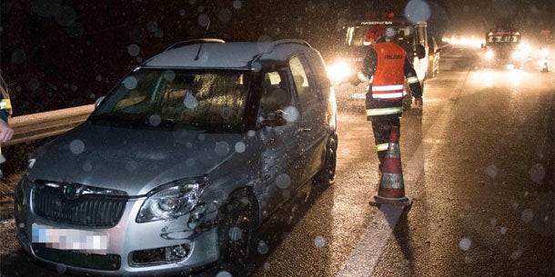 Toter und Verletzte durch Schneechaos