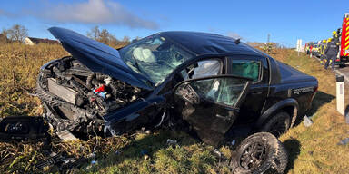 Horror-Crash: Sieben Verletzte, darunter drei Kinder