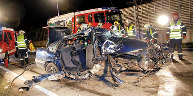 Pkw gegen Baum – Fahrer (26) überlebte