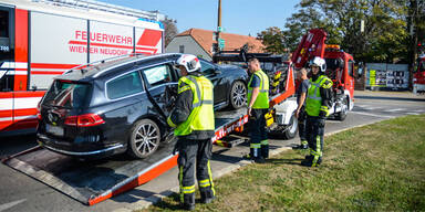 Mödling: Auto kollidierte mit Badner Bahn