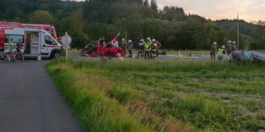 Frontalcrash: 4 Frauen schwer verletzt