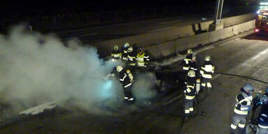 Grazerin verbrennt auf A2 in ihrem PKW