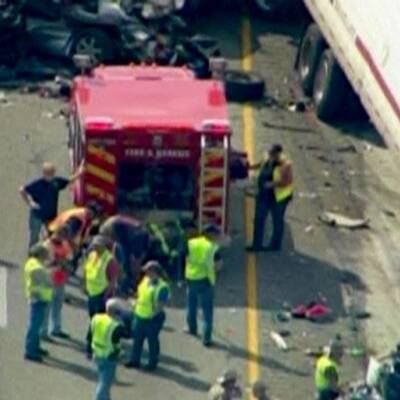 UUSA: Horror-Unfall mit 140 Autos