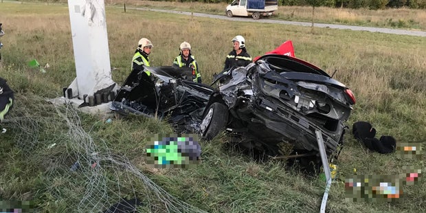 Mutter bei Verkehrsunfall in Wien getötet, Kinder verletzt