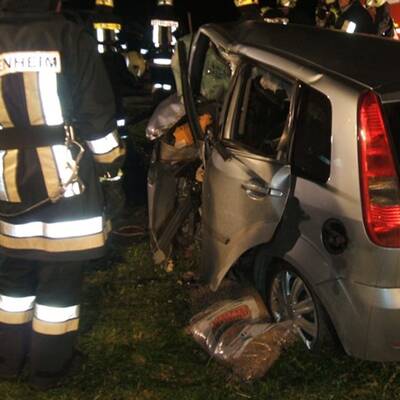 Die Bilanz des Frontal-Crashs: 1 Toter, fünf Verletzte