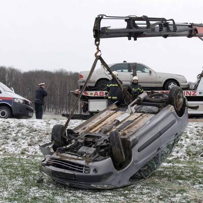  Von Tirol bis ins Burgenland gibt es Verkehrsprobleme. Besonders betroffen von Schnee ist Wien.