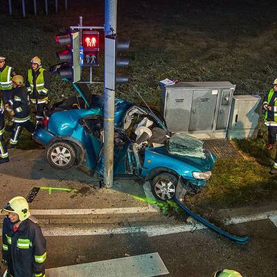 Das Auto war ein Totalschaden.