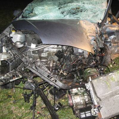 Die Bilanz des Frontal-Crashs: 1 Toter, fünf Verletzte