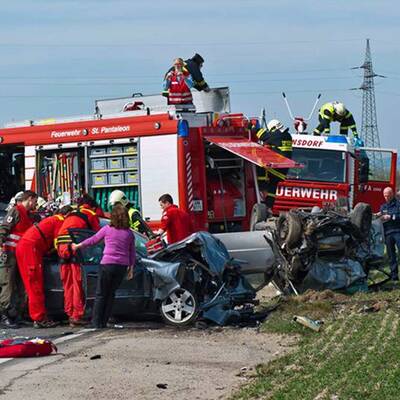 Tote nach Autounfall in Pyburg