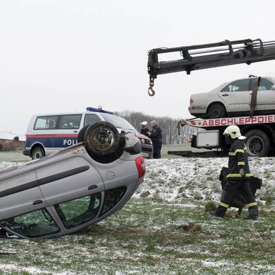  Von Tirol bis ins Burgenland gibt es Verkehrsprobleme. Besonders betroffen von Schnee ist Wien.