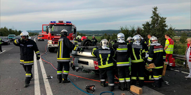 Blutiges Unfall-Wochenende: vier Tote bei Pkw-Crash