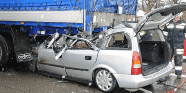 Zwei Verkehrsunfälle mit Schwerverletzten auf A1