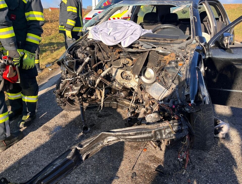 Horror-Crash: Sieben Verletzte, darunter drei Kinder