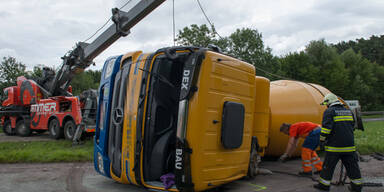 Lkw-Frontal-Crash fordert einen Toten