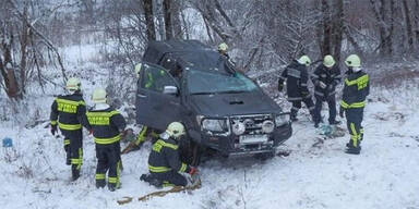 LIVE-Ticker: Unfall-Chaos durch Glätte und Schnee