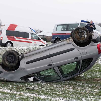  Von Tirol bis ins Burgenland gibt es Verkehrsprobleme. Besonders betroffen von Schnee ist Wien.