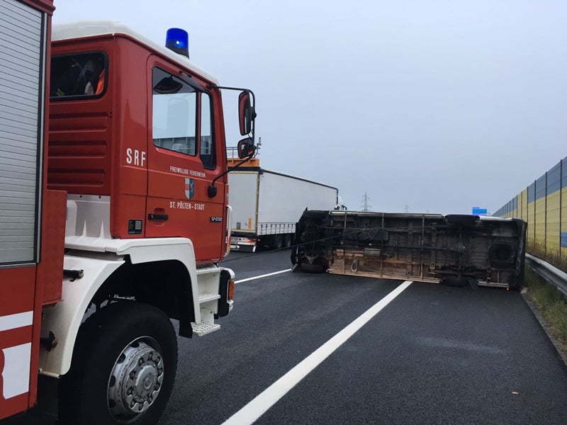 Lkw-Unfall auf A1 sorgte für Stau im Frühverkehr