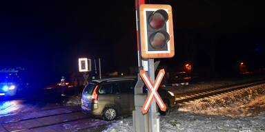 Unfall auf Bahngleisen Wunder