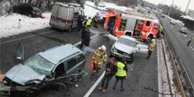 Geisterfahrer-Unfall auf A7 mit mehreren Verletzten