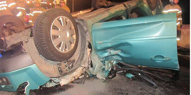 Schwerer Alko-Crash im Tunnel: 4 Verletzte