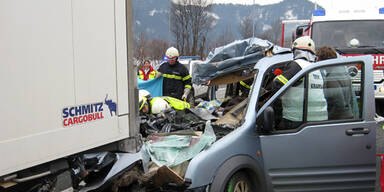 Mutter und Kind bei Crash getötet