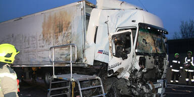Ein Toter nach Horror-Crash auf der A22