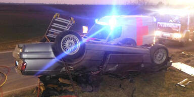 Schwerverletzte bei Pkw-Überschlag