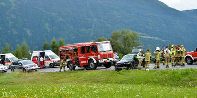 Tirol: 5 Verletzte bei Frontal-Crash
