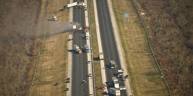 Zehn Tote bei Mega-Crash in USA