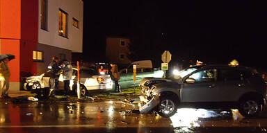 Ausweichmanöver endet in Hausmauer
