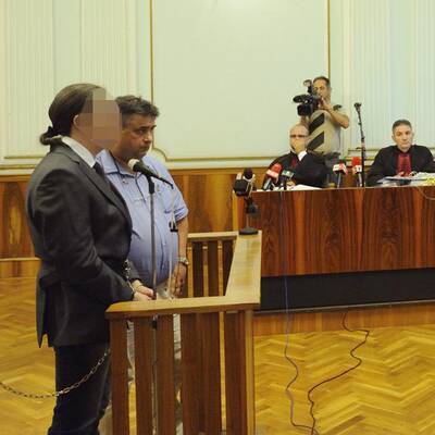 Hummer-Fahrer in Ketten vor Gericht