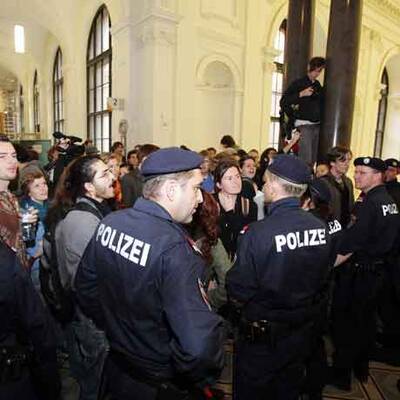 Uni Wien erneut von Studenten besetzt