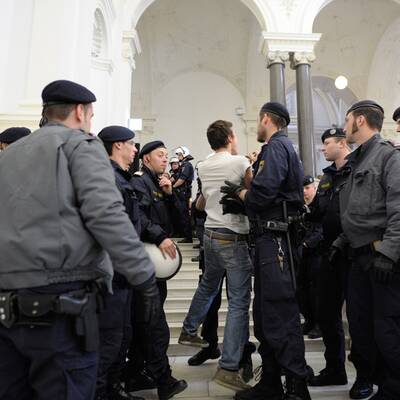 Studenten besetzen Rektorat der Uni Wien