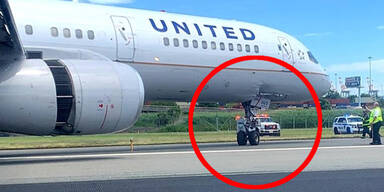 Fahrwerk bohrt sich bei Landung in Kabine