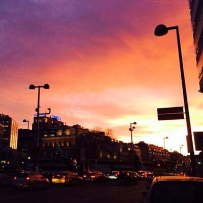 Einen besonders schönen Sonnenuntergang konnte man in Wien bestaunen.