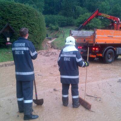Unwetter überrollen Österreich