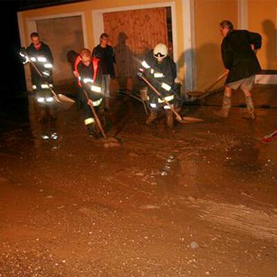 Überschwemmungen nach schweren Unwettern