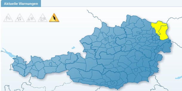 Regen ohne Ende: Stau-Hölle durch Lkw-Horror