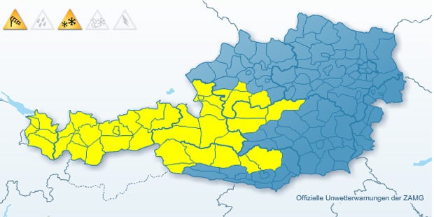 Schnee sorgt für Crash-Chaos