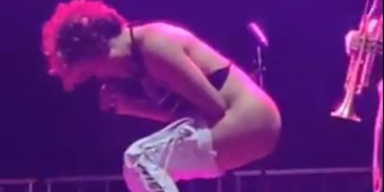 Bei Rockkonzert: S&auml;ngerin pinkelt Fan ins Gesicht