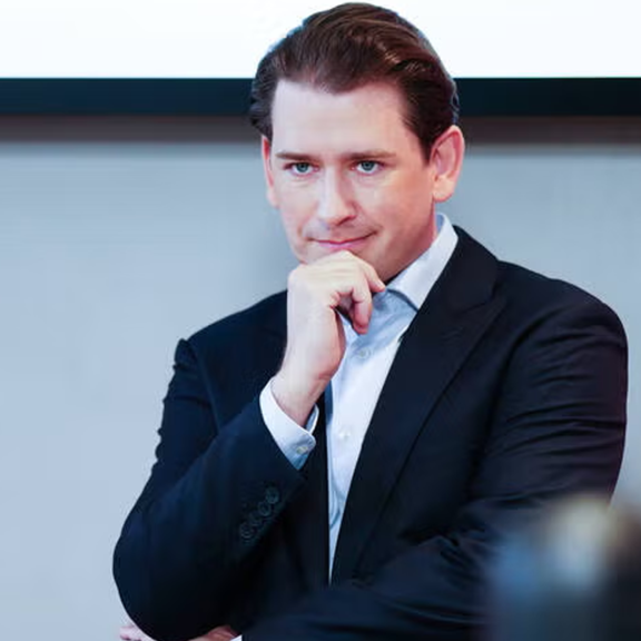 Merkel-Abrechnung, Asyl & FPÖ: Ex-Kanzler Kurz lässt aufhorchen