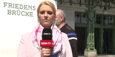 uschi schuss friedensbrucke.PNG